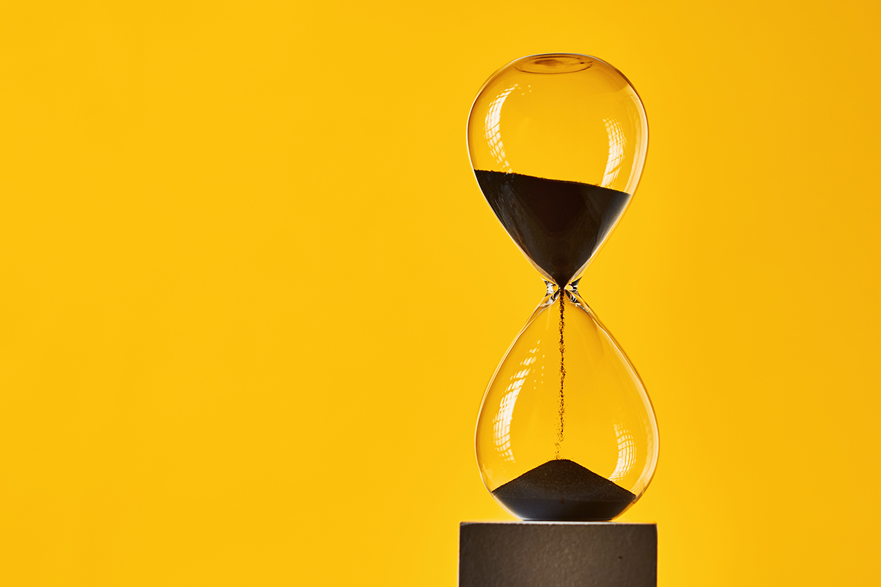 ¿Cuáles son los tiempos entre cada etapa para las convocatorias Territorial 8 y Territorial 9?