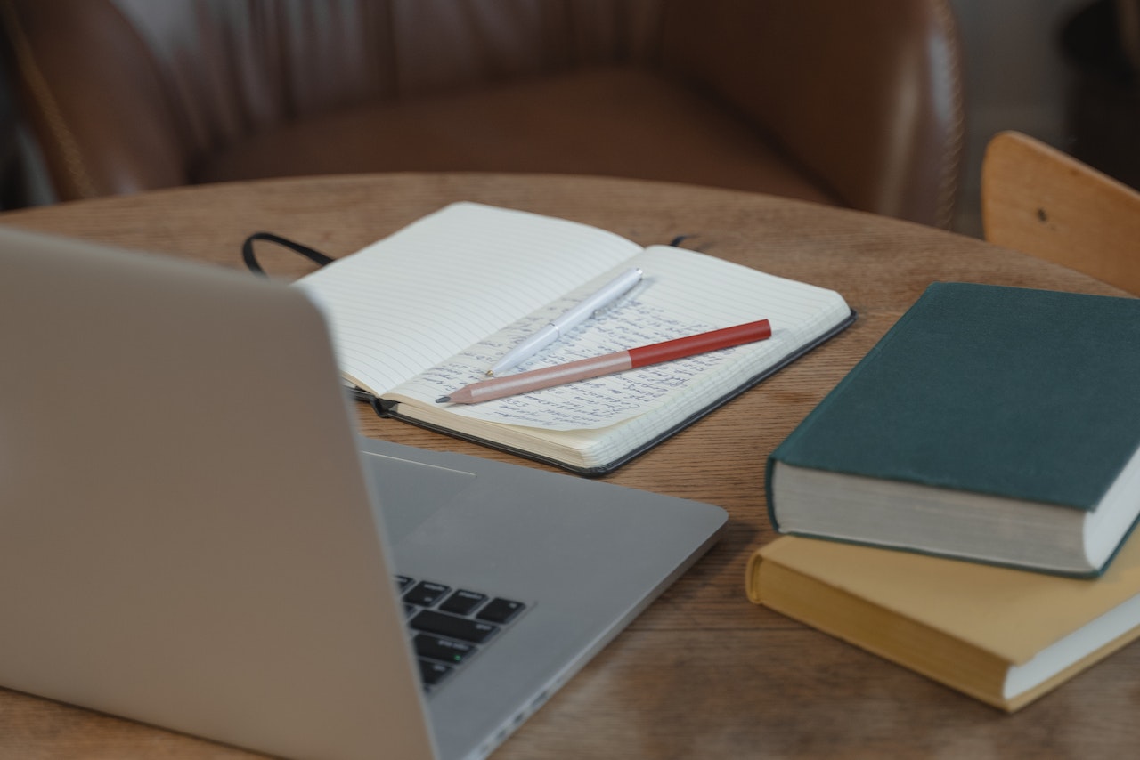 Claves para lograr el mejor puntaje en las Pruebas Escritas del Concurso DIAN 2022