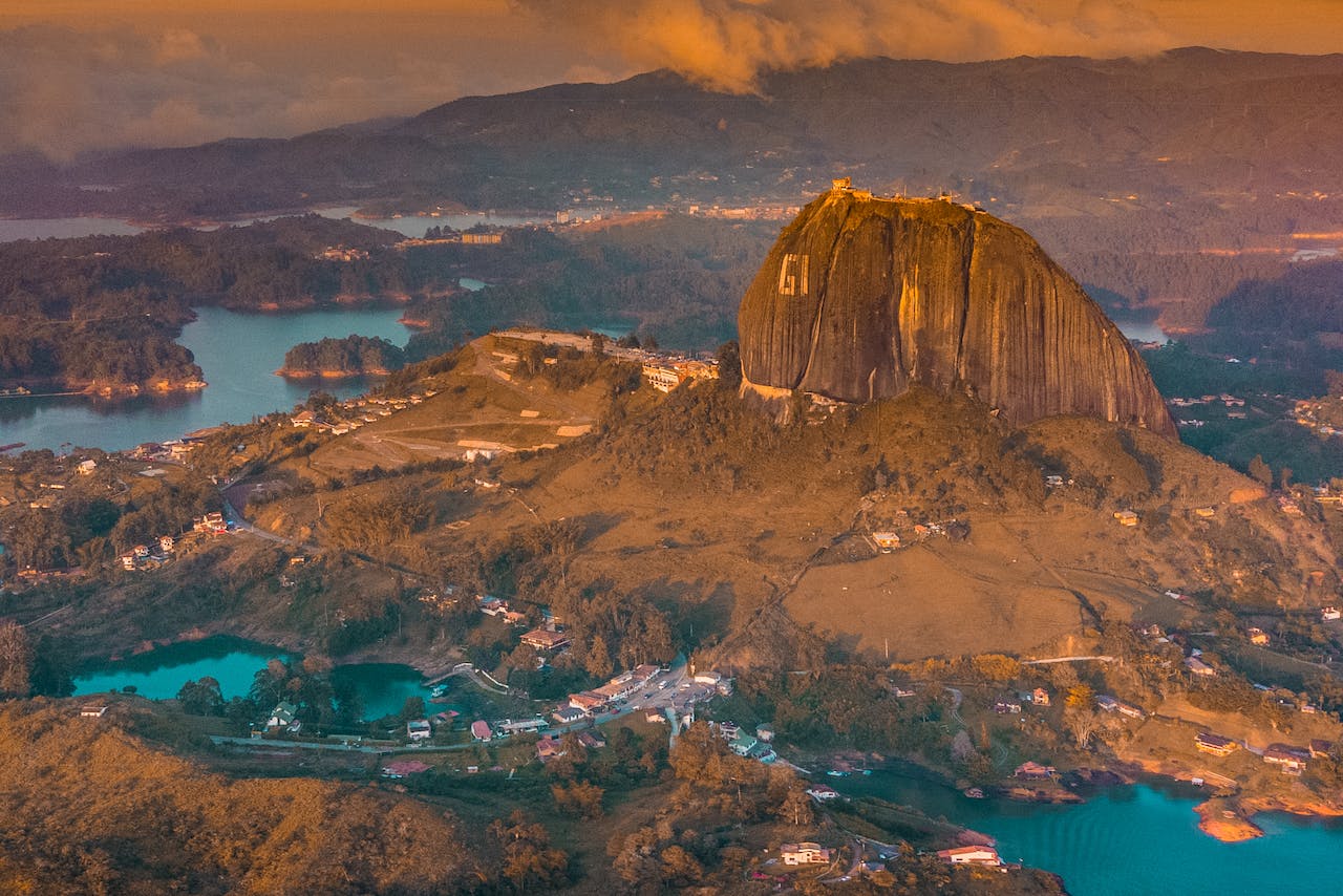 Las vacantes que ofertarán las Alcaldías participantes en la Convocatoria Antioquia III de la CNSC