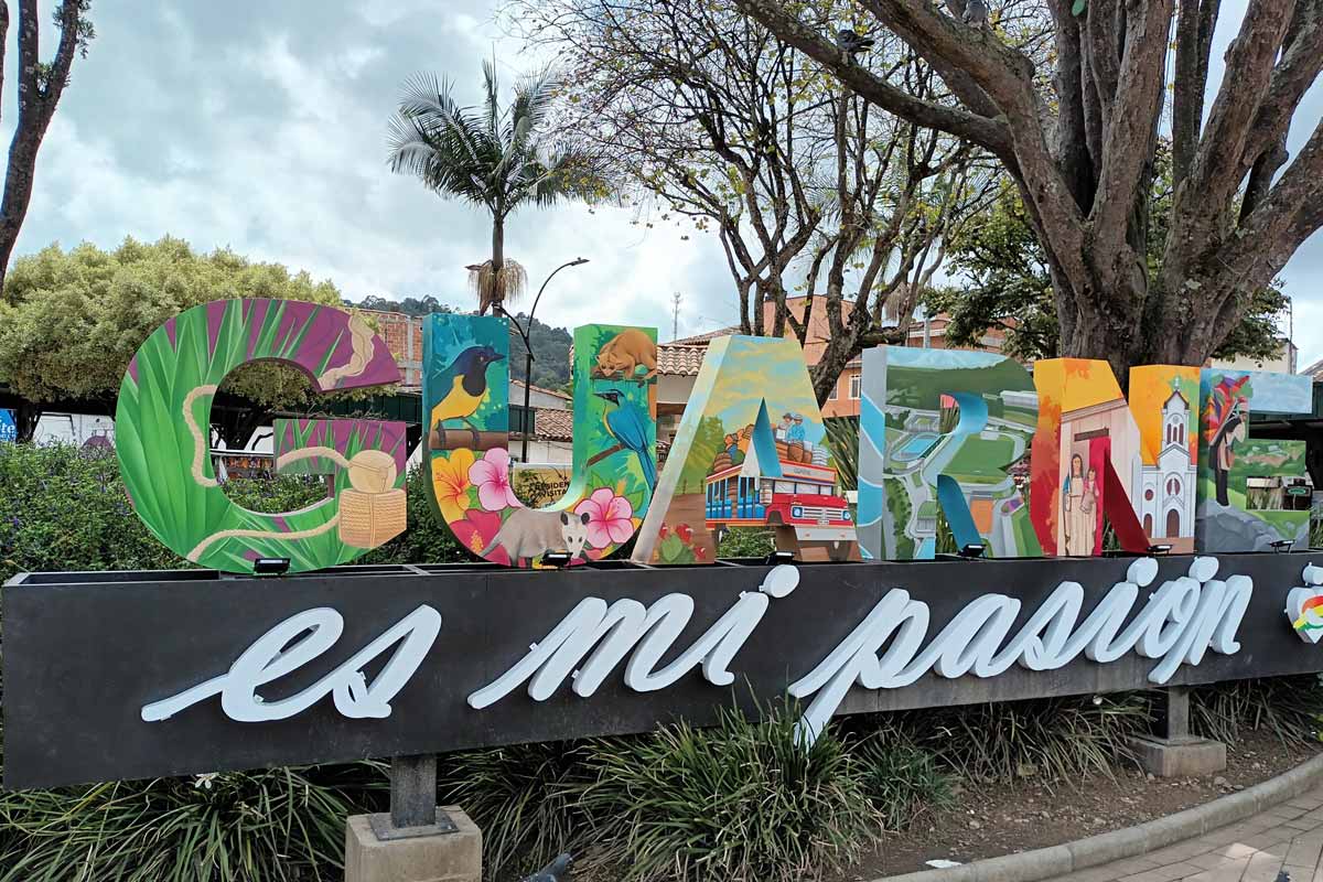 Letrero en el Municipio de Guarne, Antioquia, que dice "Guarne es mi pasión"