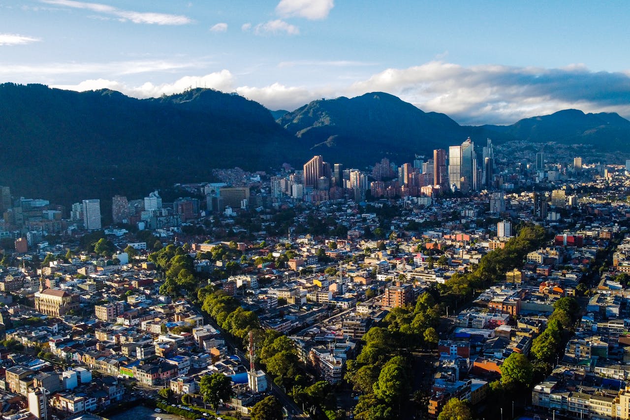 ¿En qué ciudades se presentarán las Pruebas Escritas de la Convocatoria DIAN 2667?