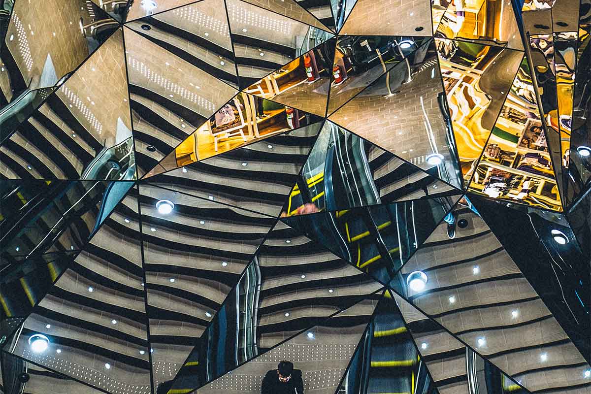 5 distracciones a las que se enfrentan los estudiantes virtuales y cómo gestionarlas eficientemente